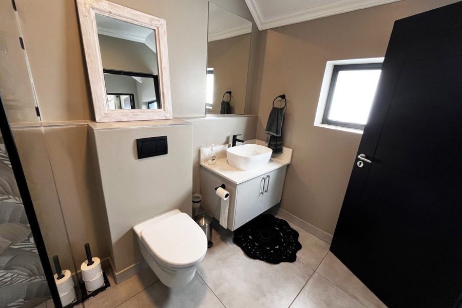 3 Bedroom Property for Sale in Renosterbos Estate Western Cape